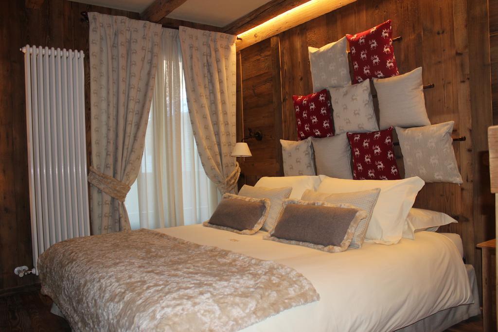 Hotel La Rouja Champoluc Quarto foto