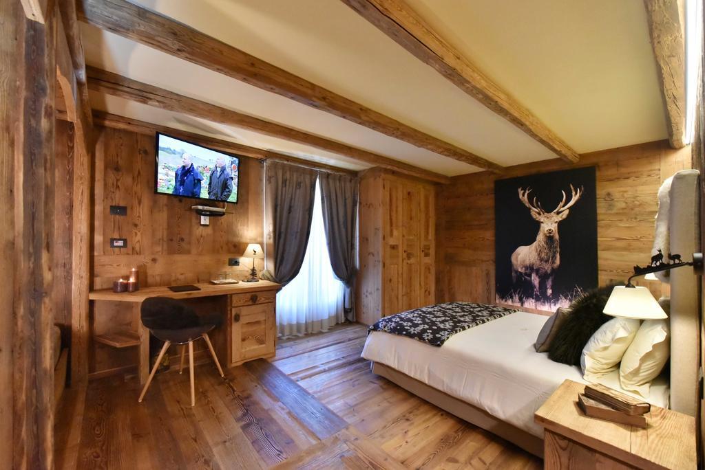 Hotel La Rouja Champoluc Exterior foto
